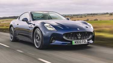 Maserati GranTurismo Folgore- front tracking
